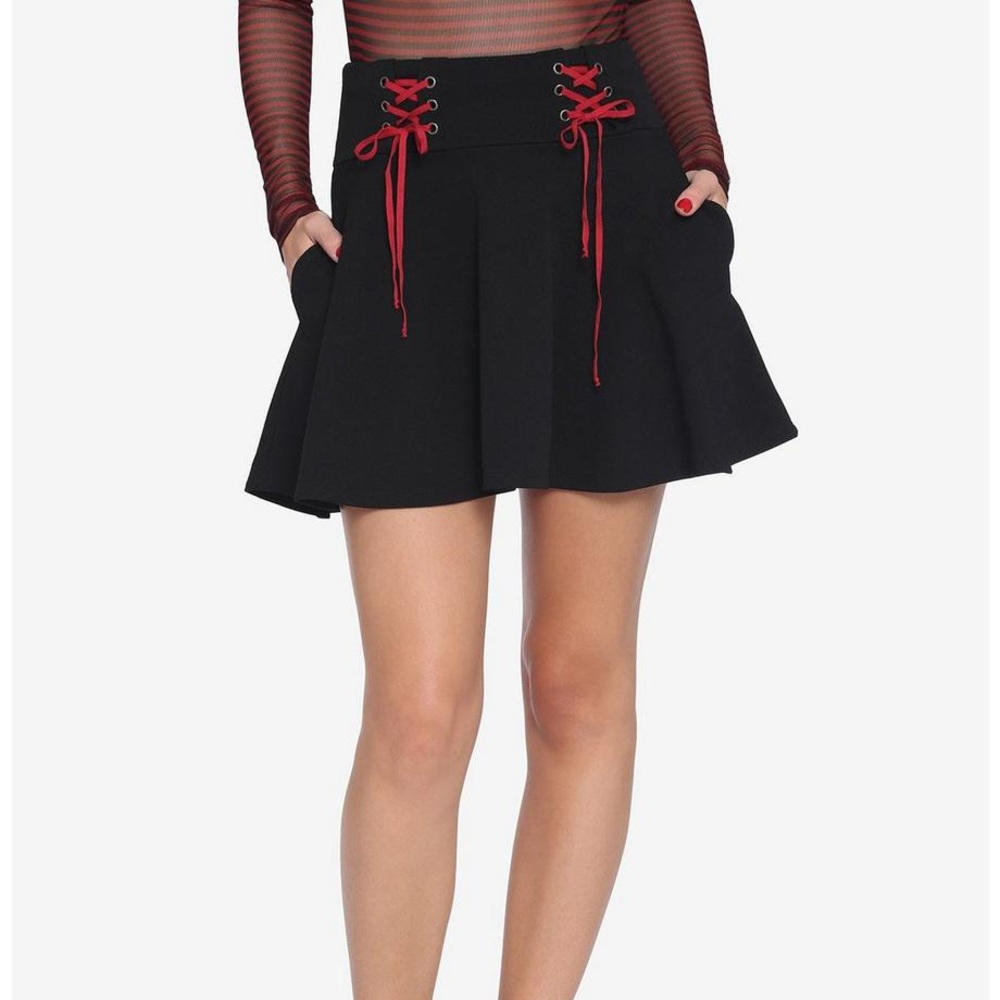 Hot Topic Black Double Red Lace-Up Skirt
